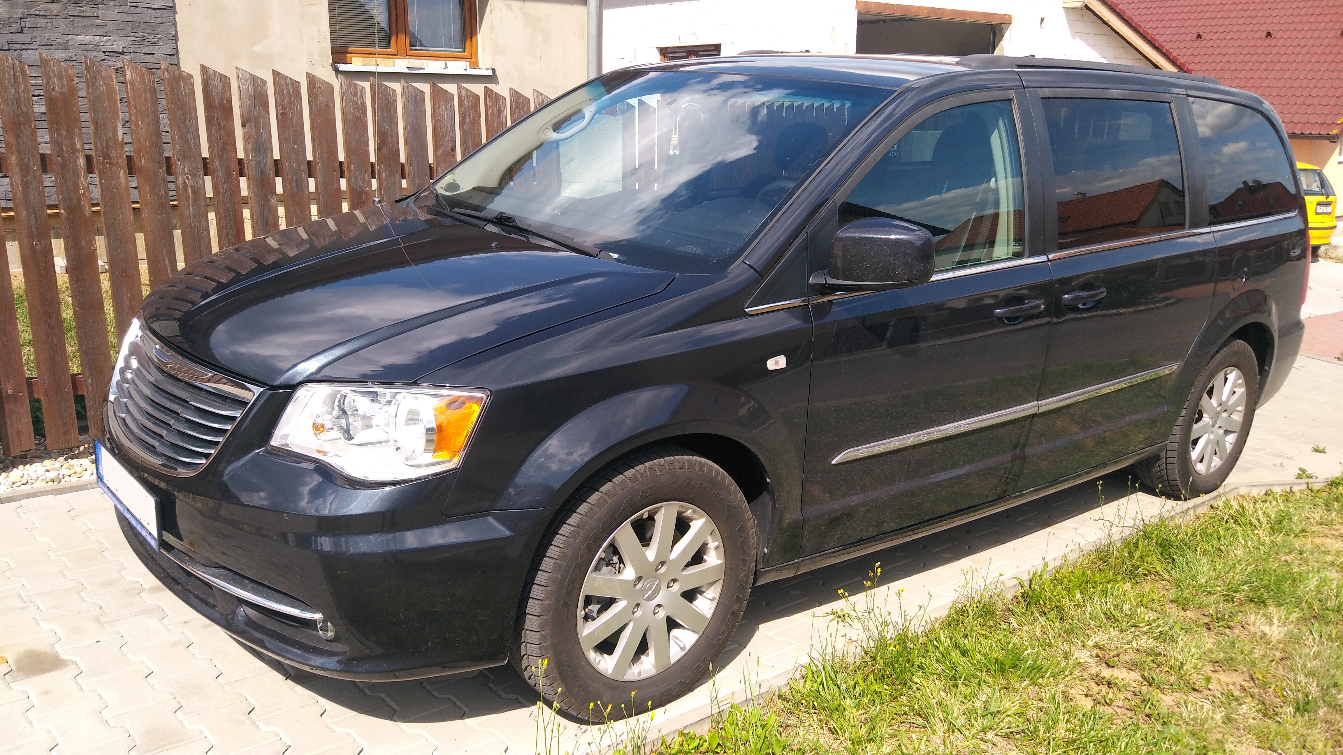 Chrysler town country 3.6 211kW